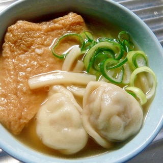 ♥　水ギョーザ入りきつねうどん　♥